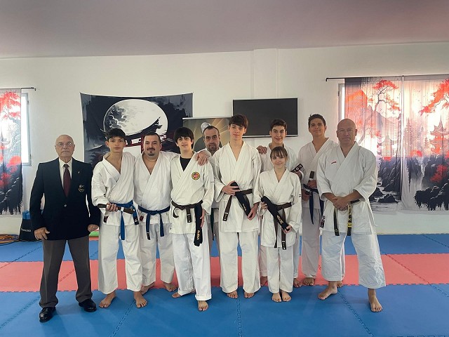 Tres nous cintos negres al Club Karate Shotokan Pedreguer